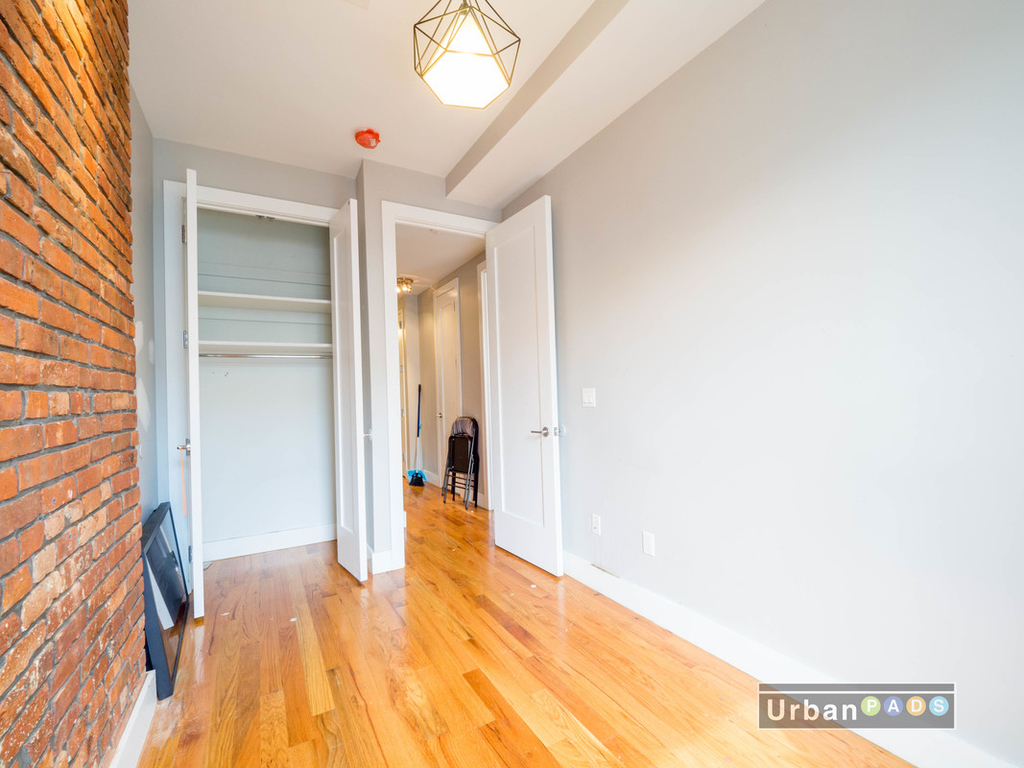 235 Wyckoff Ave #3L Brooklyn - Photo 4