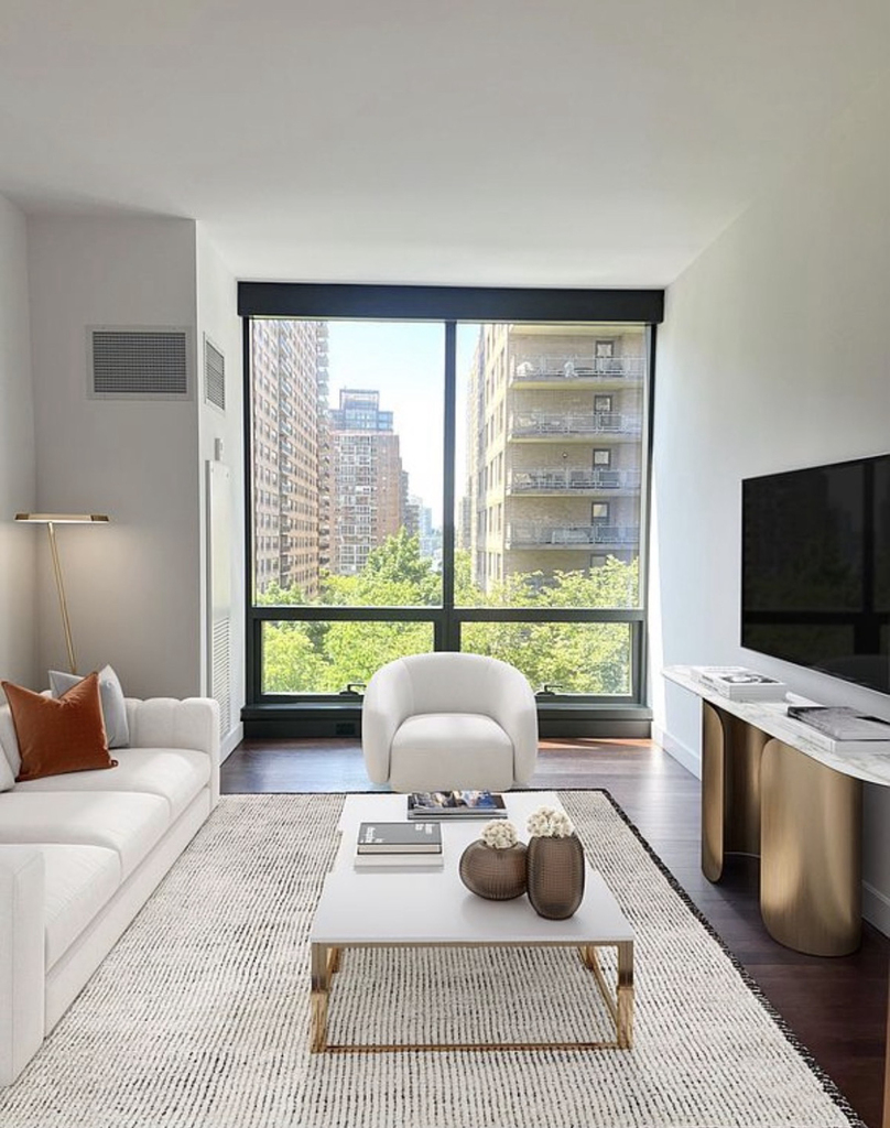 West 67th street - Photo 1