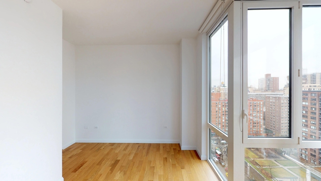 795 Columbus Avenue - Photo 3