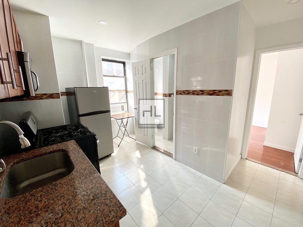 124 Mott Street - Photo 8