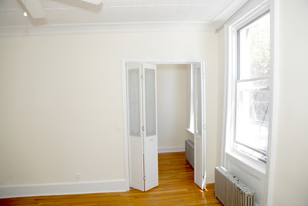 236 Hoyt Street - Photo 3