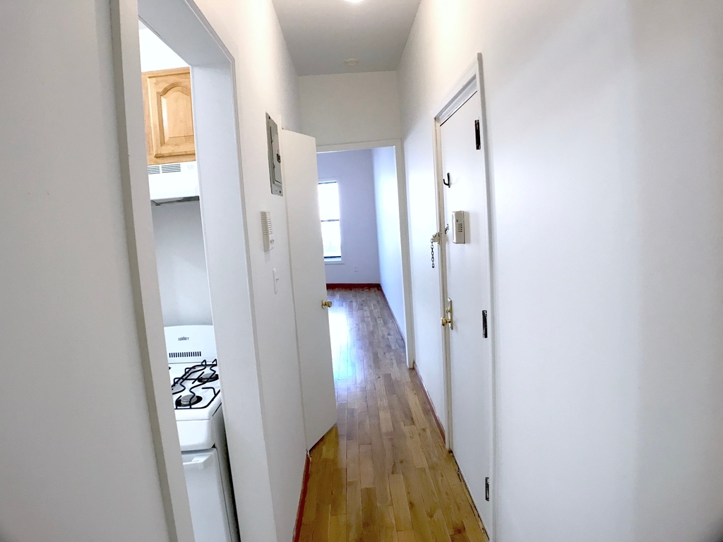 1486 Bedford Avenue - Photo 3