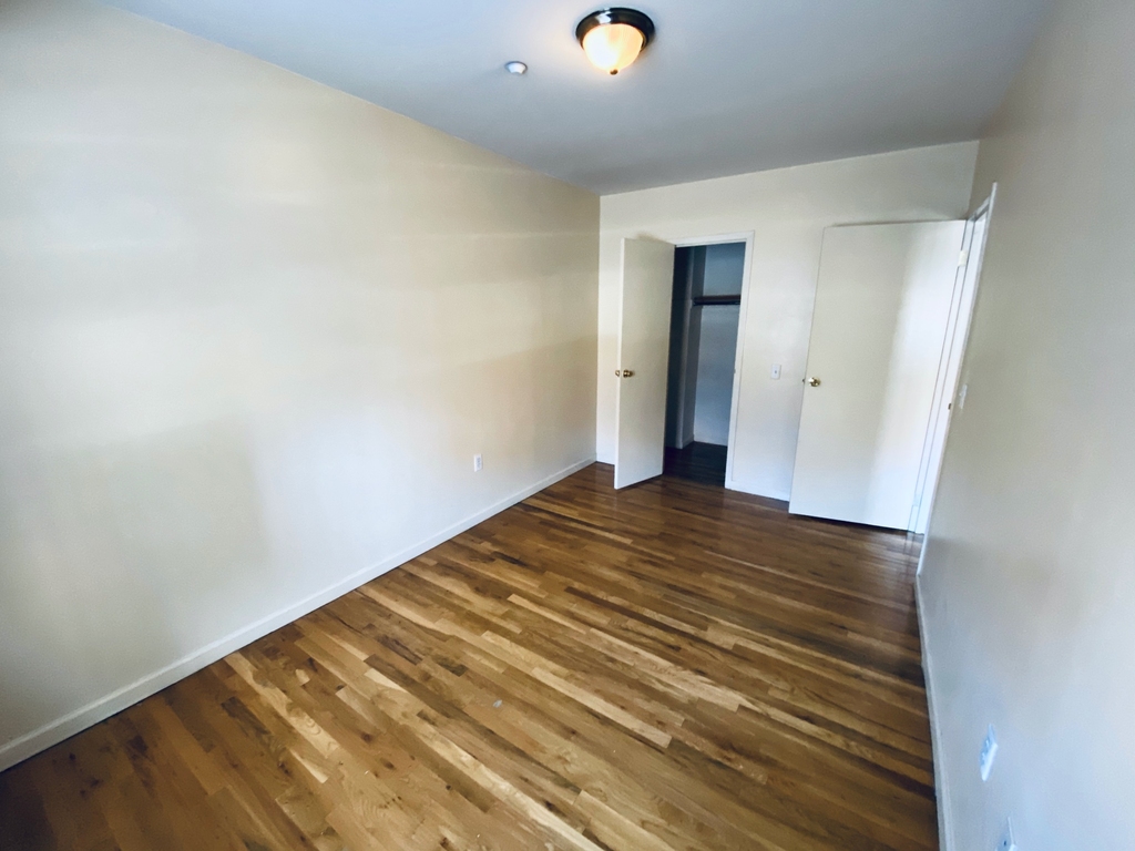 28-14 31st Street - Photo 5