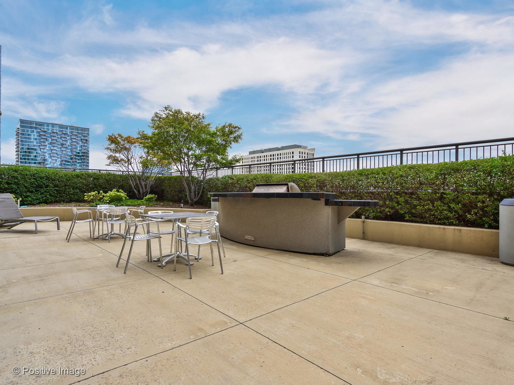 1160 South Michigan Avenue - Photo 24