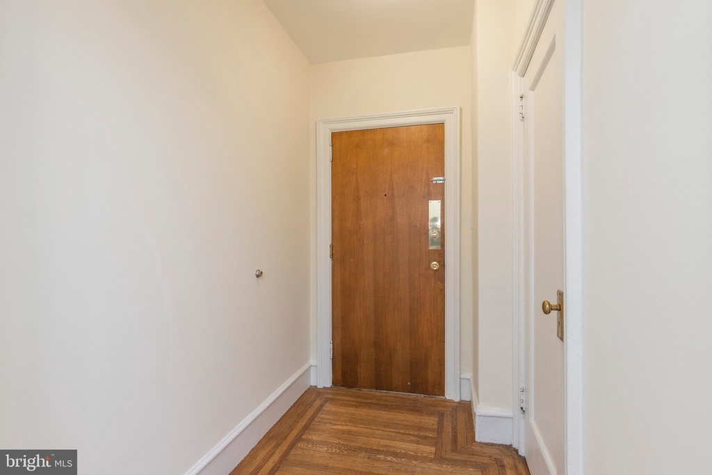 2201 Chestnut Street - Photo 6