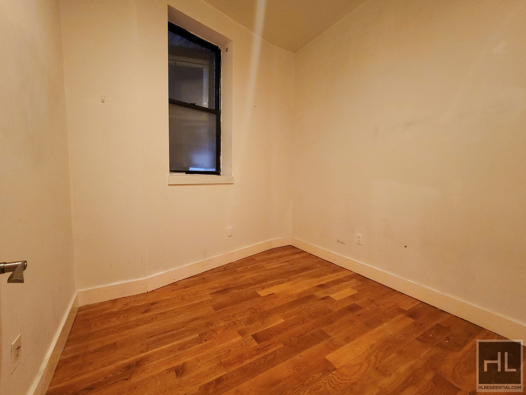 332 Hart Street - Photo 6