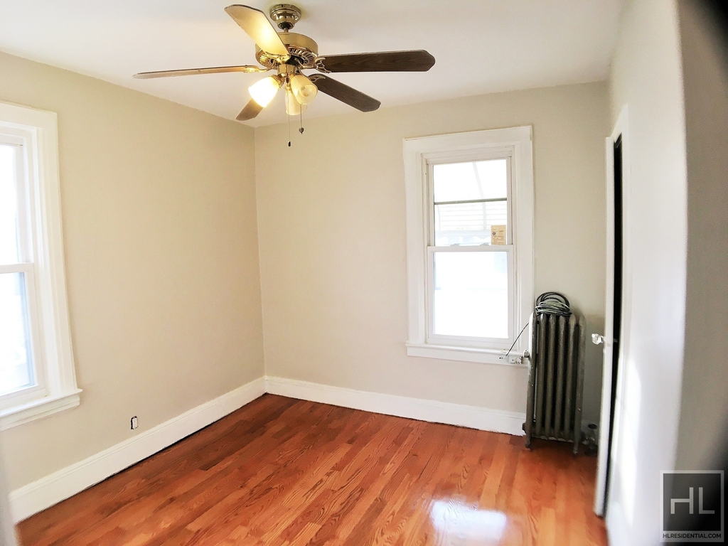 796 East 37 Street - Photo 3