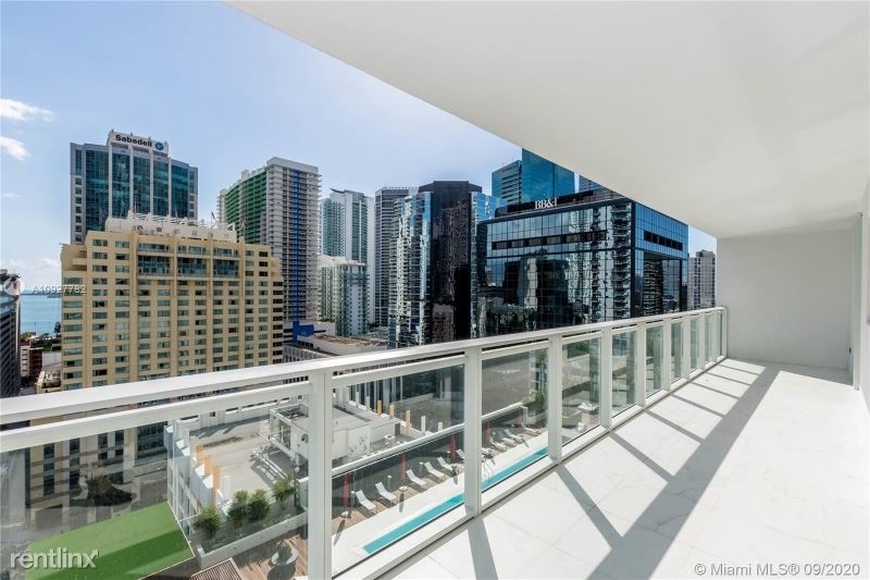 1080 Brickell Ave - Photo 16