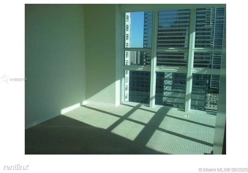 950 Brickell Bay Dr - Photo 1