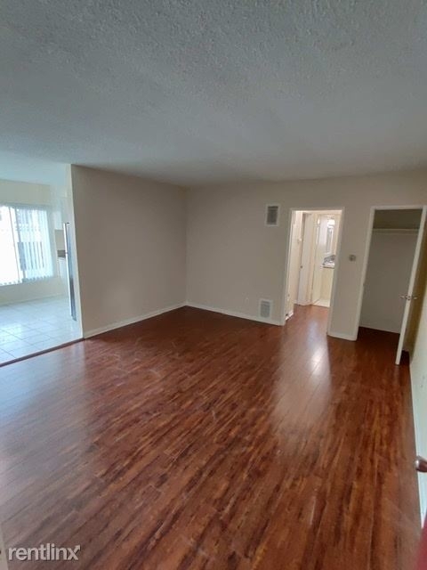 6016 Franklin Ave - Photo 2