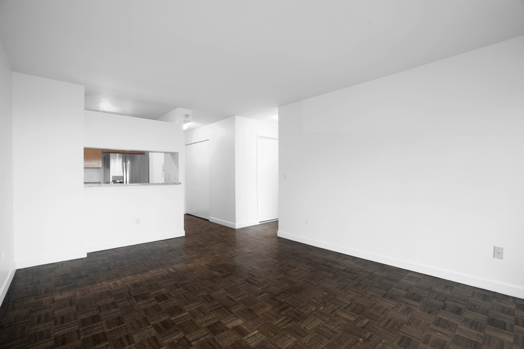 420 West 42nd Street #27C - Photo 2