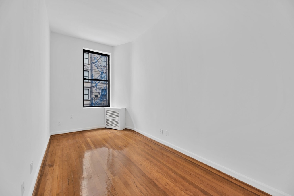 121 Madison Avenue - Photo 4