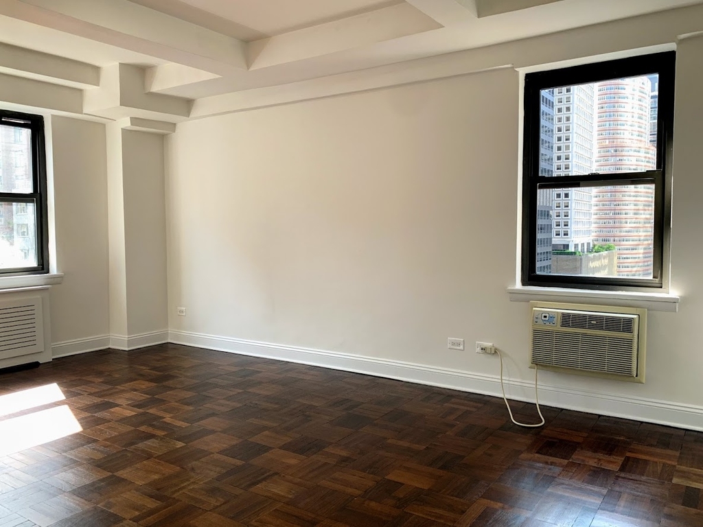 157 East 57th Street - Photo 5