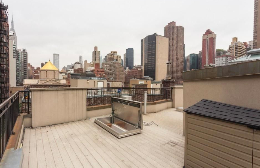 330 East 35th Street - Photo 4