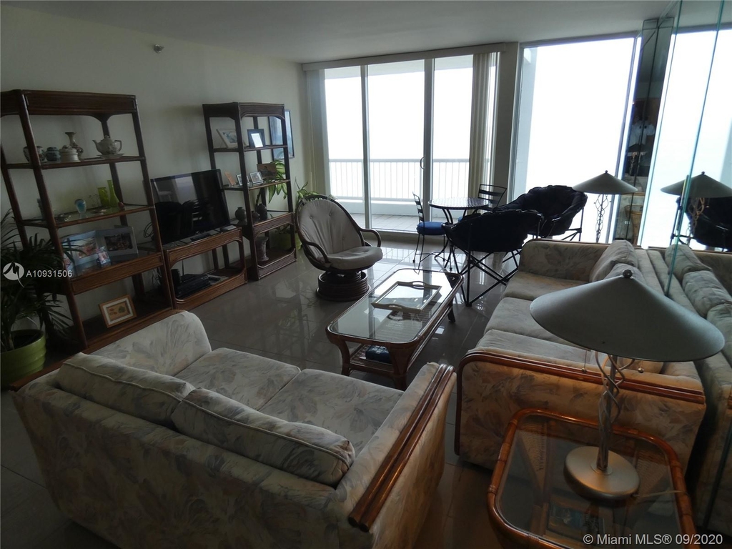 9341 Collins Ave - Photo 4