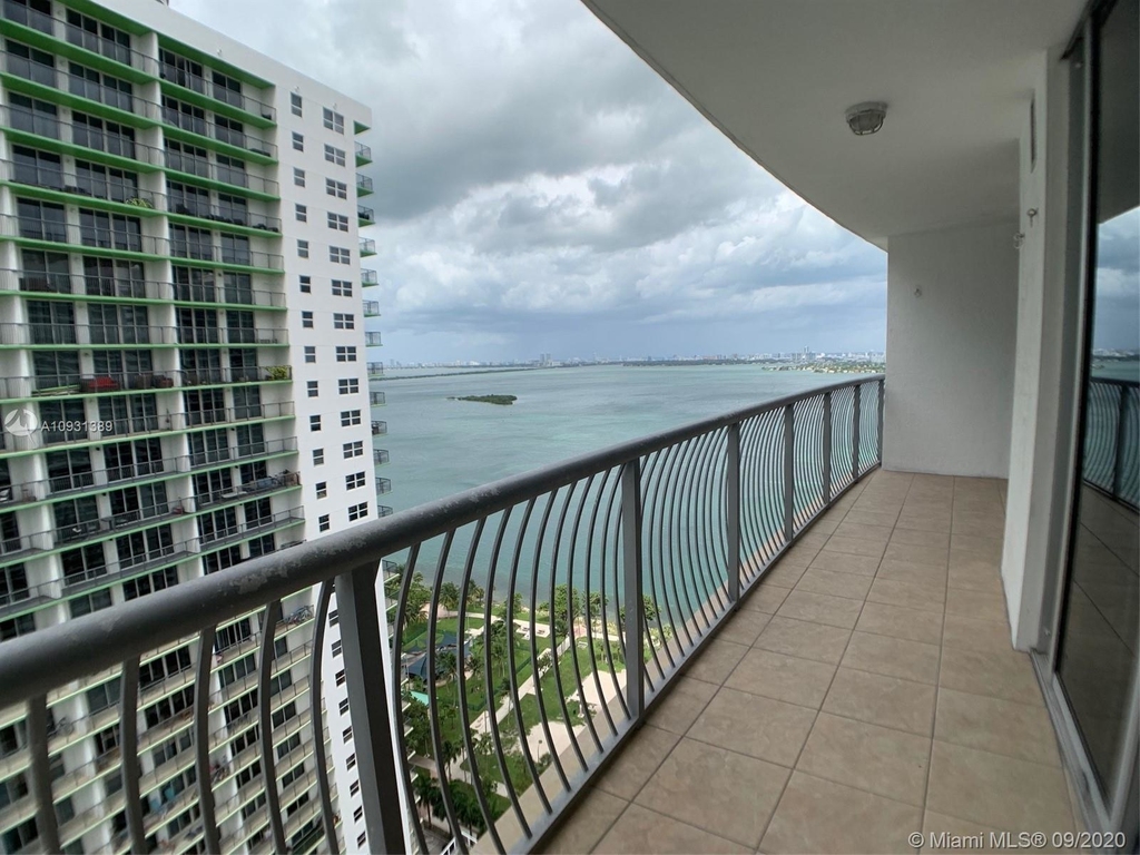 1750 N Bayshore Dr - Photo 14