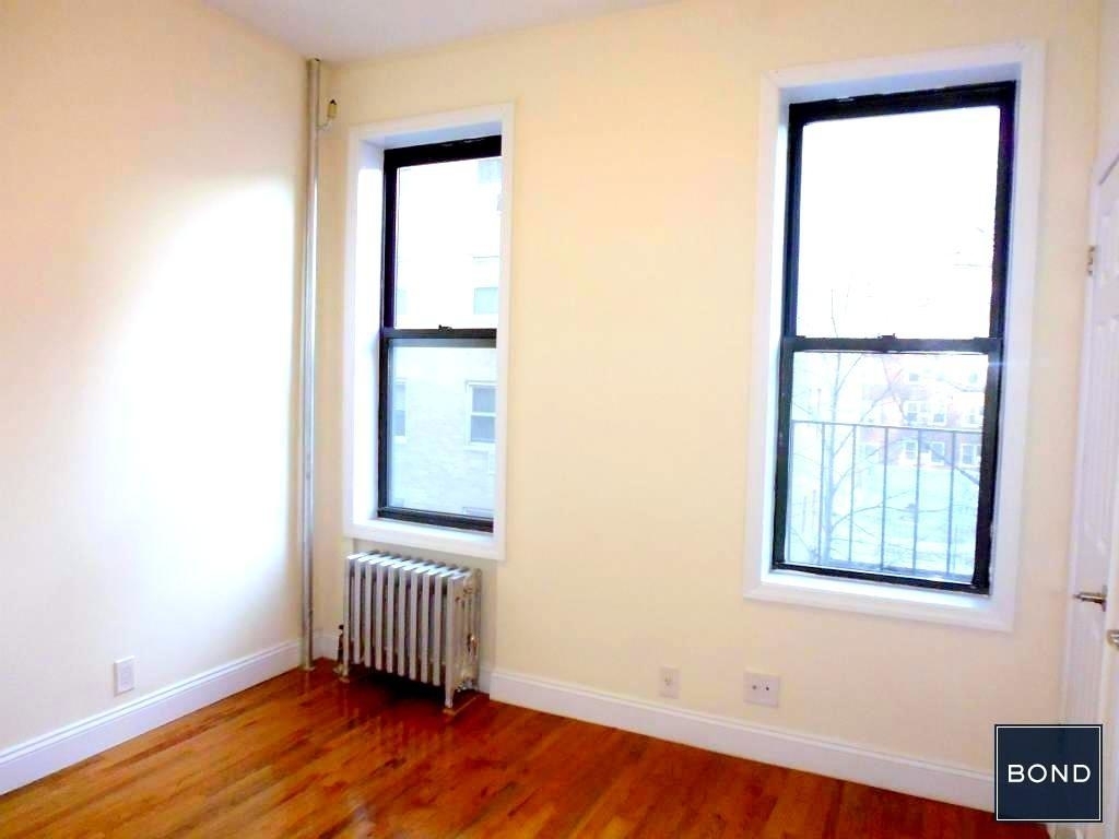 226 East 36 Street - Photo 2