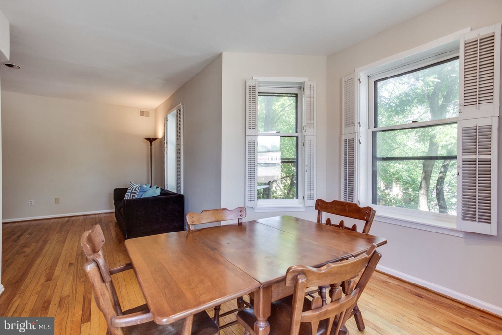 1939 17th Street Nw - Photo 4