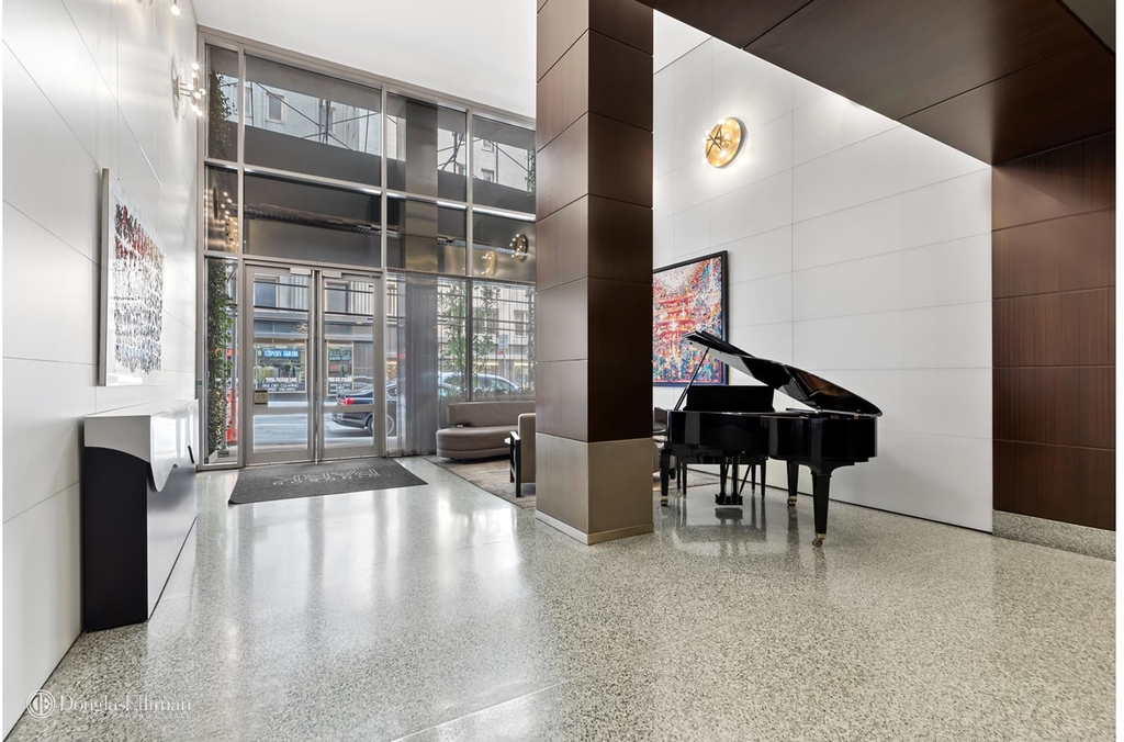 100 West 58th St - Photo 7