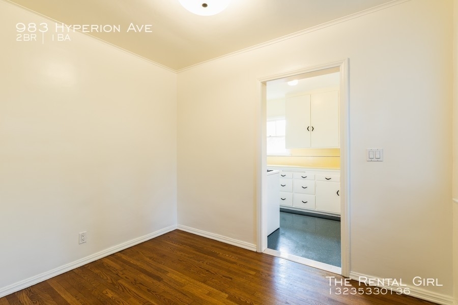 983 Hyperion Ave - Photo 5