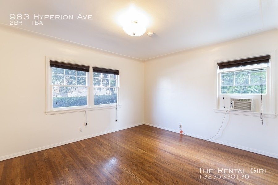 983 Hyperion Ave - Photo 11