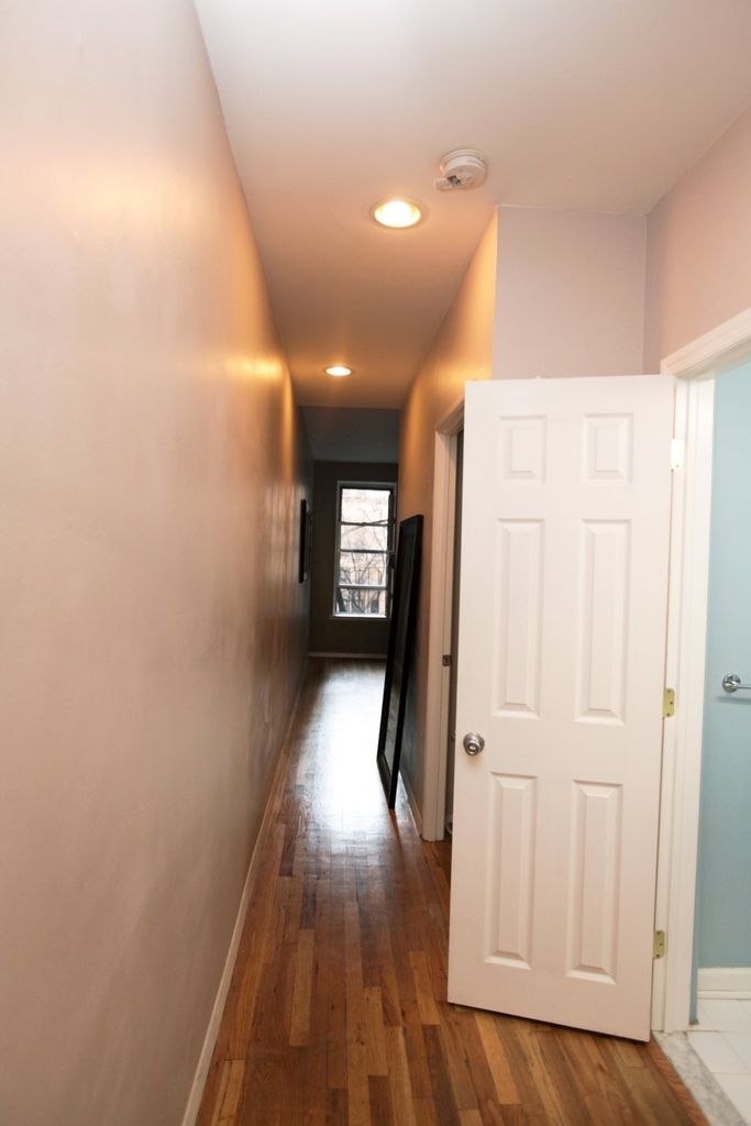 324 East 50th Street - Photo 3