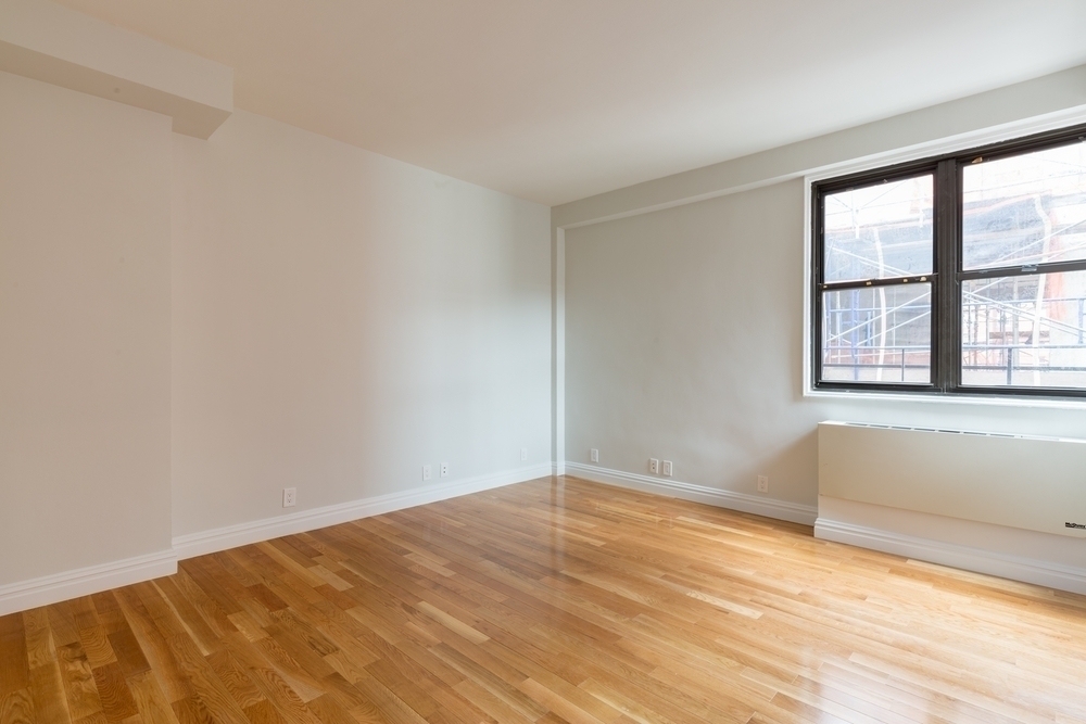 141 East 33rd Street - Photo 6