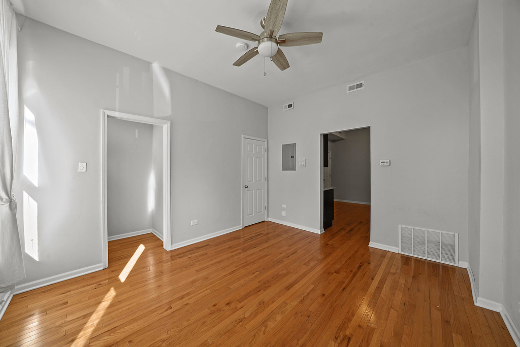 2346 West 19th Street - Photo 3