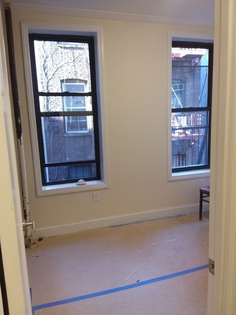 113 Henry Street - Photo 2