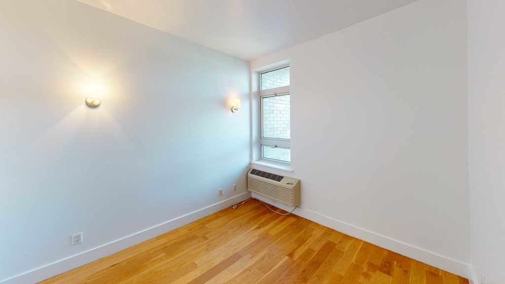 105 Grand Avenue - Photo 3