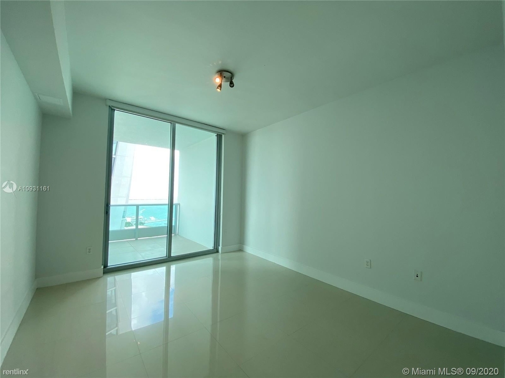 900 Biscayne Blvd Apt 3707 - Photo 7