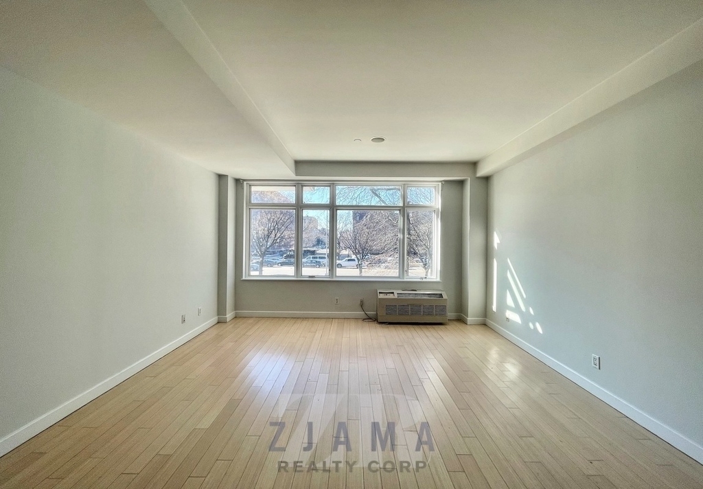 601 Ocean Parkway - Photo 0