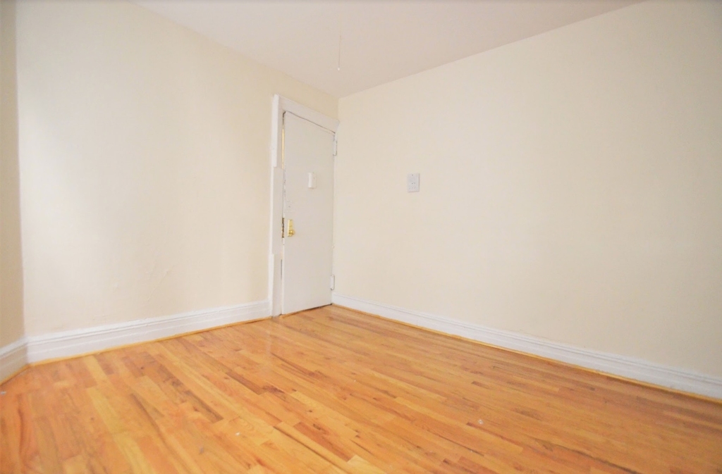 1484 Amsterdam Avenue - Photo 4