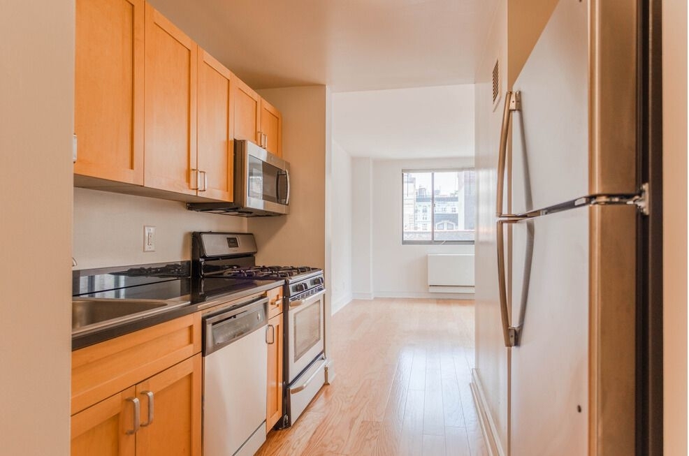 323 West 96th Street - Photo 3