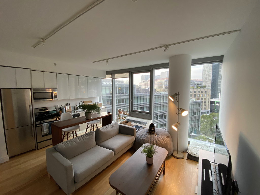 555 West 53rd Street - Photo 1