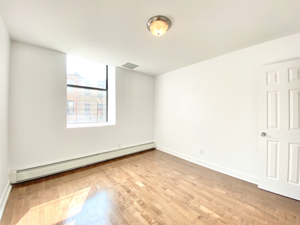 672 St Nicholas Avenue - Photo 8