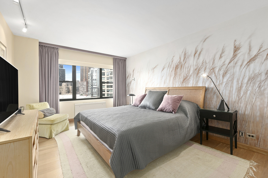 20 West 64th Street - Photo 5