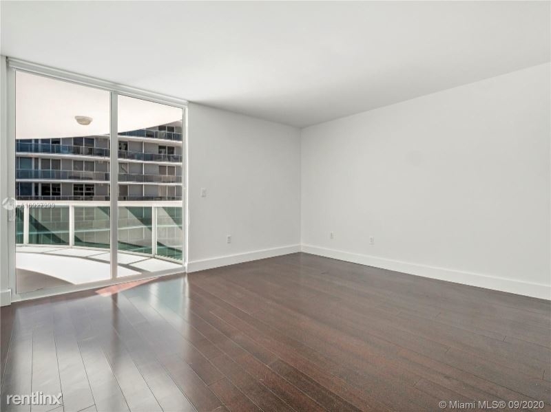 1800 N Bayshore - Photo 12