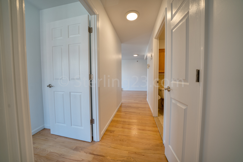 22-14 Astoria Boulevard - Photo 4