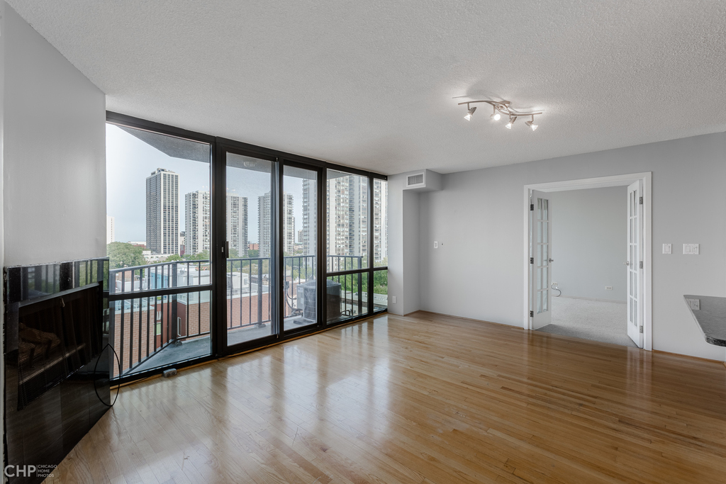 1309 North Wells Street - Photo 2