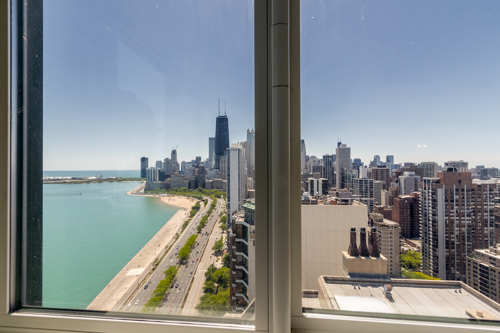 1440 North Lake Shore Drive - Photo 8