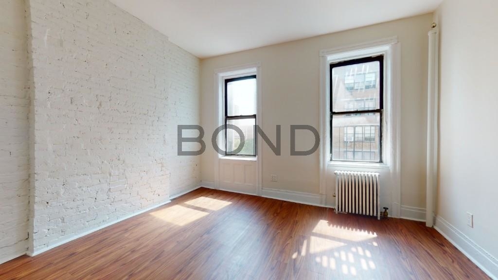 642 East 14th Street - Photo 0