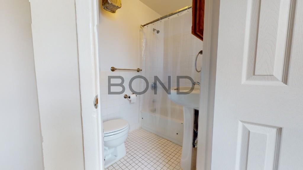 642 East 14th Street - Photo 4