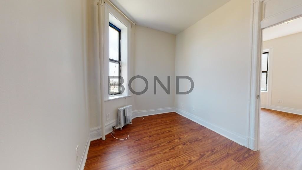 642 East 14th Street - Photo 2