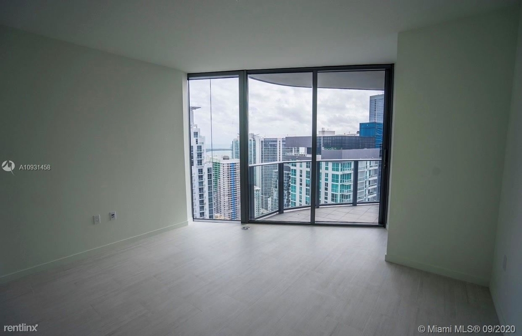 1000 Brickell Plz Unit 4601 - Photo 9