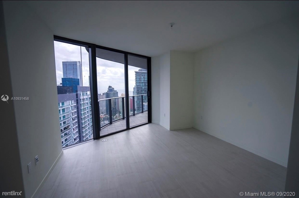 1000 Brickell Plz Unit 4601 - Photo 8