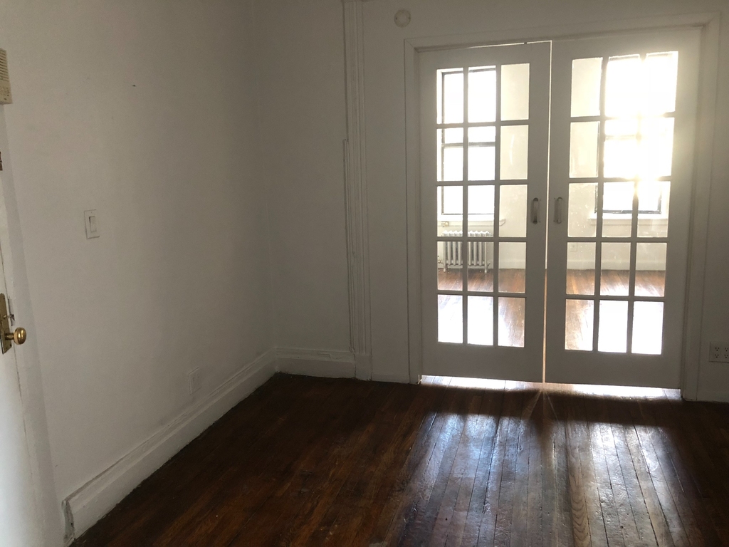 1726 Amsterdam Avenue - Photo 2