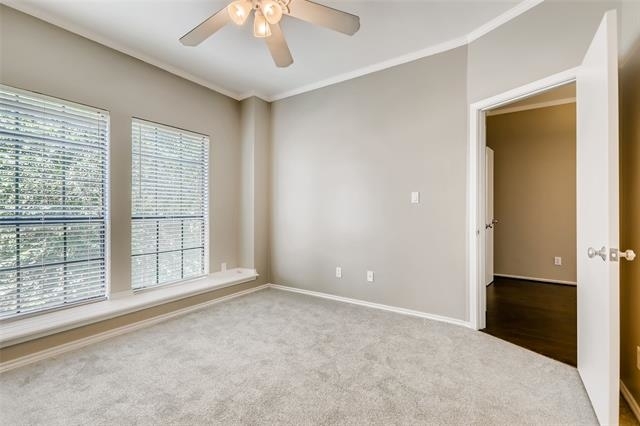 4405 Bowser Avenue - Photo 9