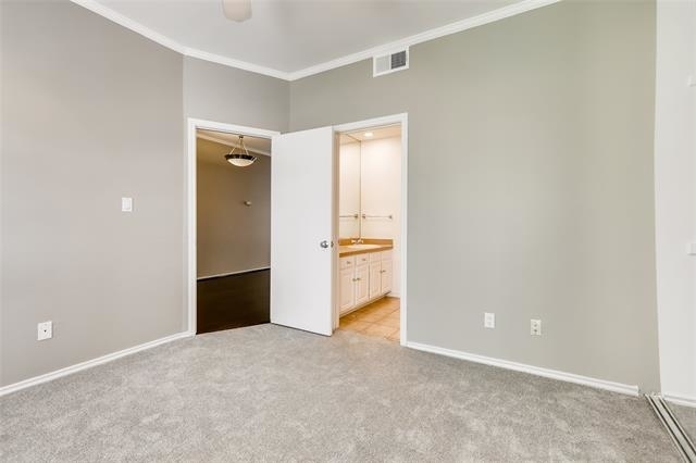 4405 Bowser Avenue - Photo 10