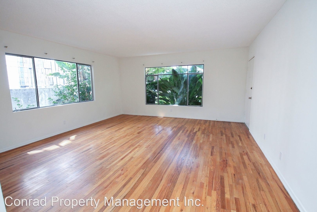 4345 Ventura Canyon Ave. - Photo 2